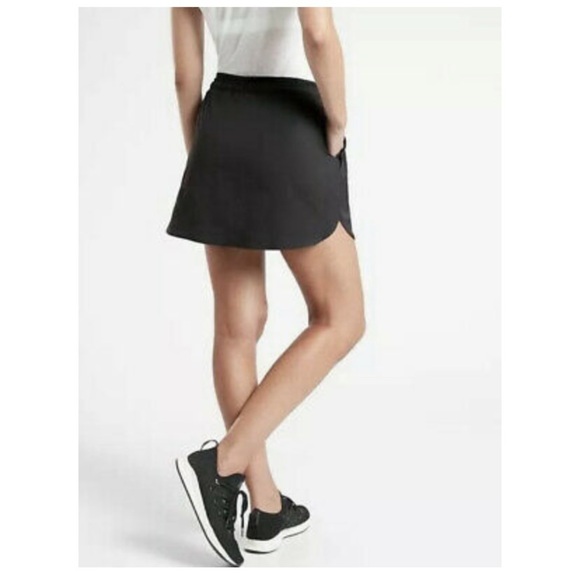 Athletica Crest skort size 6 color black with pockets it has shorts underneath - Picture 11 of 12